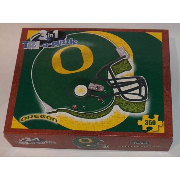 2 University of Oregon Ducks Football Jigsaw Puzzle Lot 350 500 Pieces Complete - Picture 8 of 13